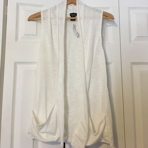 Rue21 long vest size L nwt