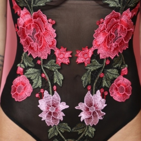 Black mesh floral bodysuit - Picture 4 of 4