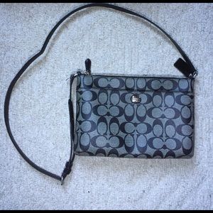 Coach Handbags - COACH Peyton Signature Swingpack F52175