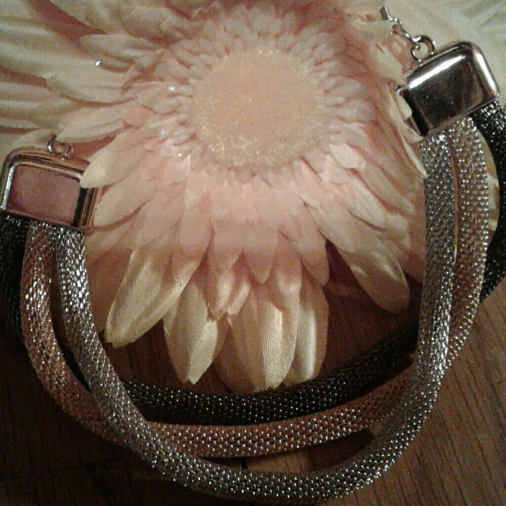 Tricolor adjustable bracelet. New cold tone clasp.