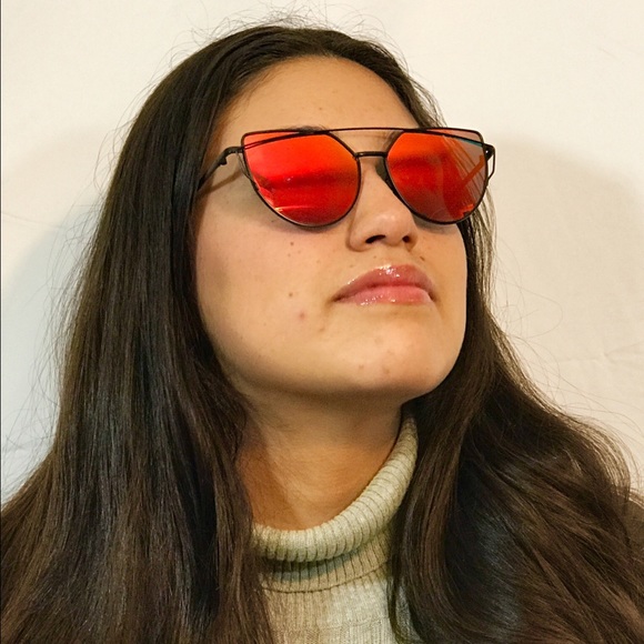 Cat Eye Sunnies Red - Picture 1 of 6