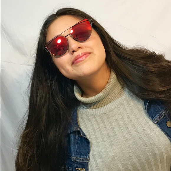 Cat Eye Sunnies Red - Picture 4 of 6