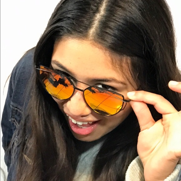 Cat Eye Sunnies Red - Picture 5 of 6