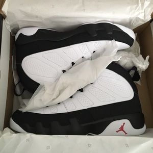 AIR JORDAN RETRO 9s