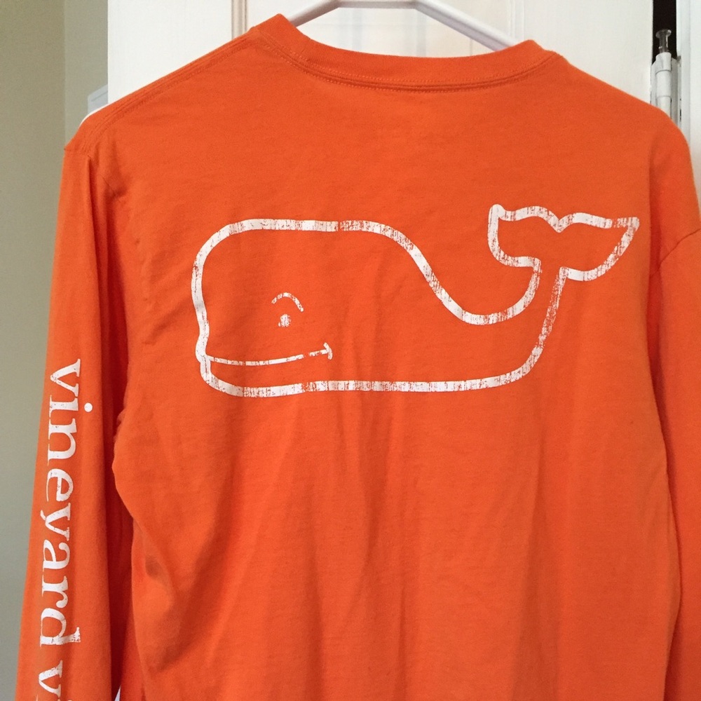Vineyard vines orange longsleeved tee