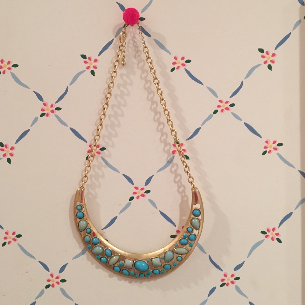Turquoise stone necklace
