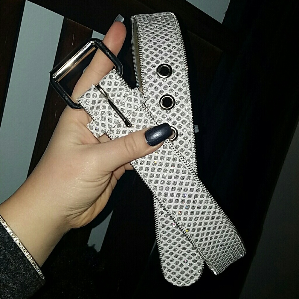 White & Glitter belt