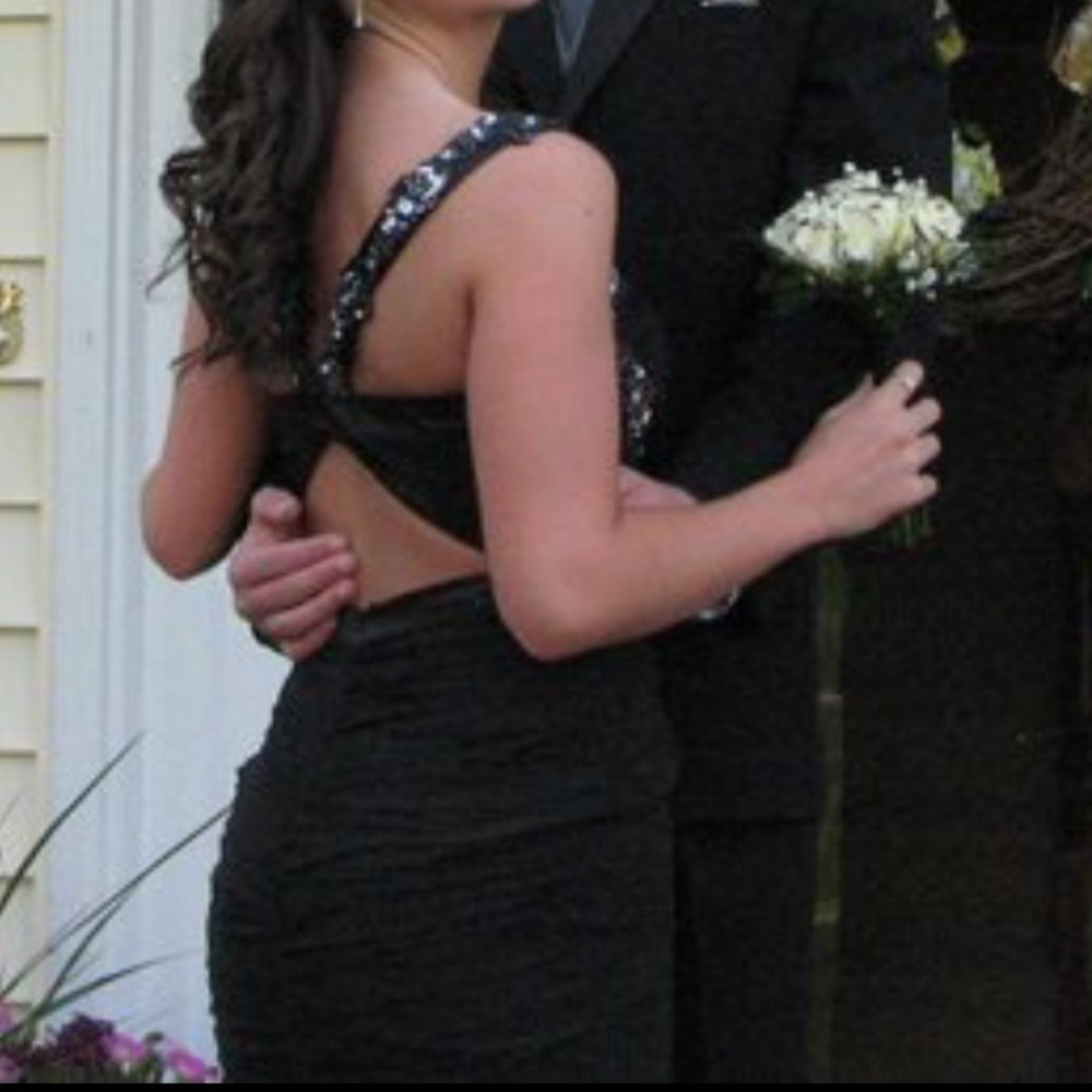 Faviana couture mermaid style prom dress! - Picture 2 of 4