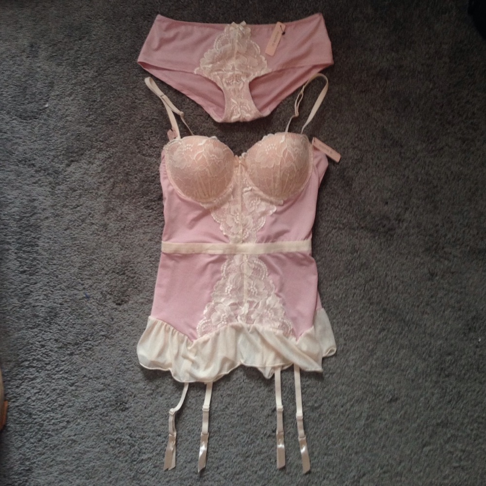 Beautiful lingerie set💕perfect for Valentines Day