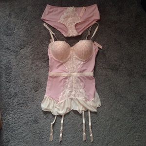 Beautiful lingerie set💕perfect for Valentines Day