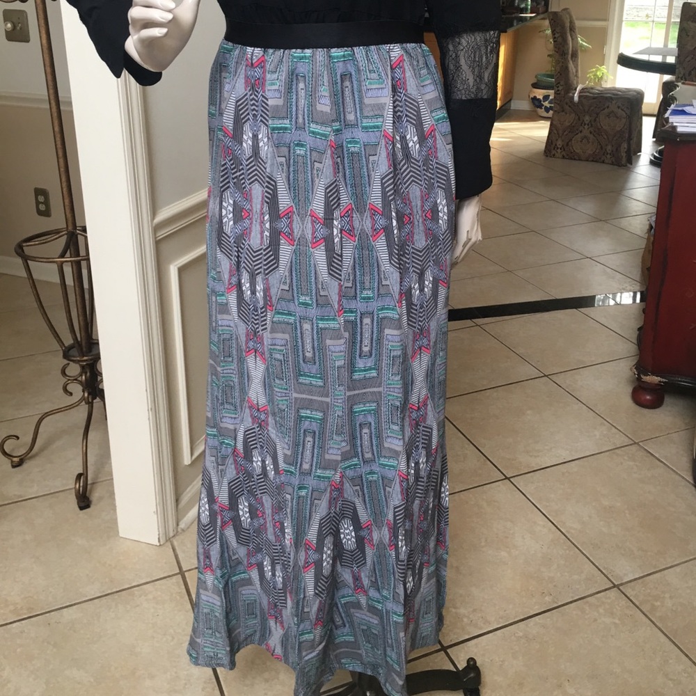 NWT Cynthia Vincent  maxi skrit size L