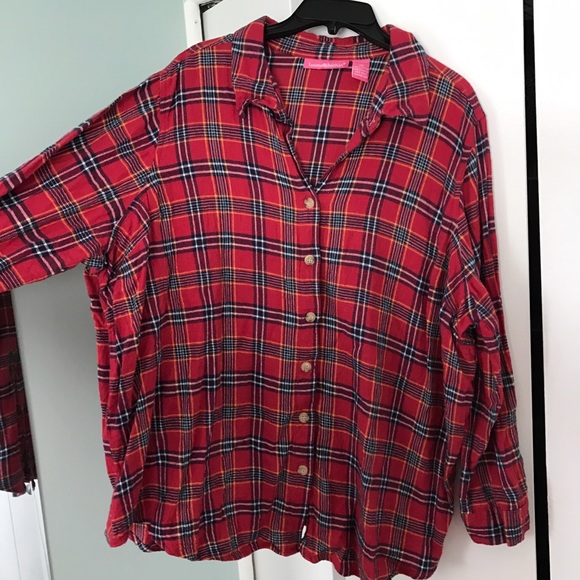 The perfect red flannel! - Picture 2 of 2