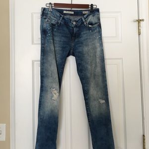 mavi ruxin distressed boyfriend jean