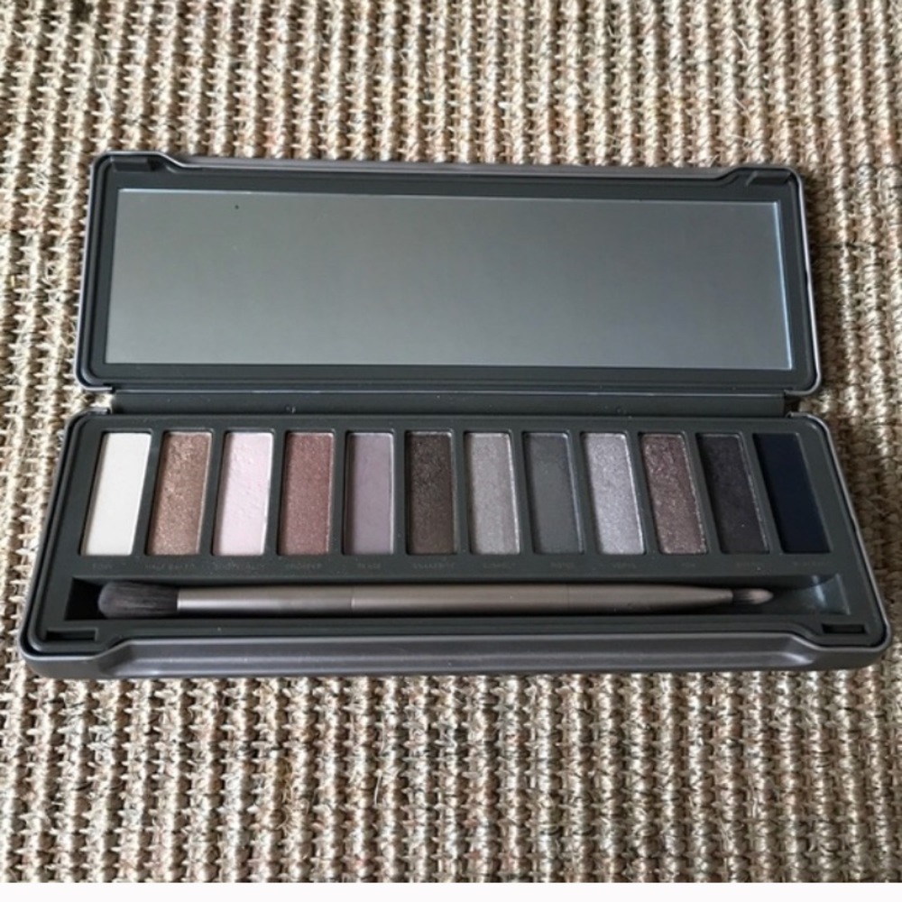 Naked 2