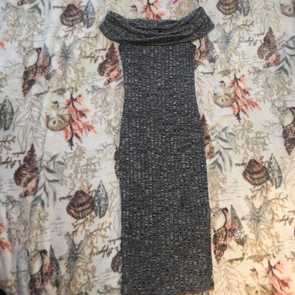 SOLD‼️Midi off he shoulder dress