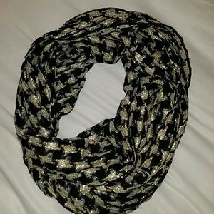 Black and silver scarf!