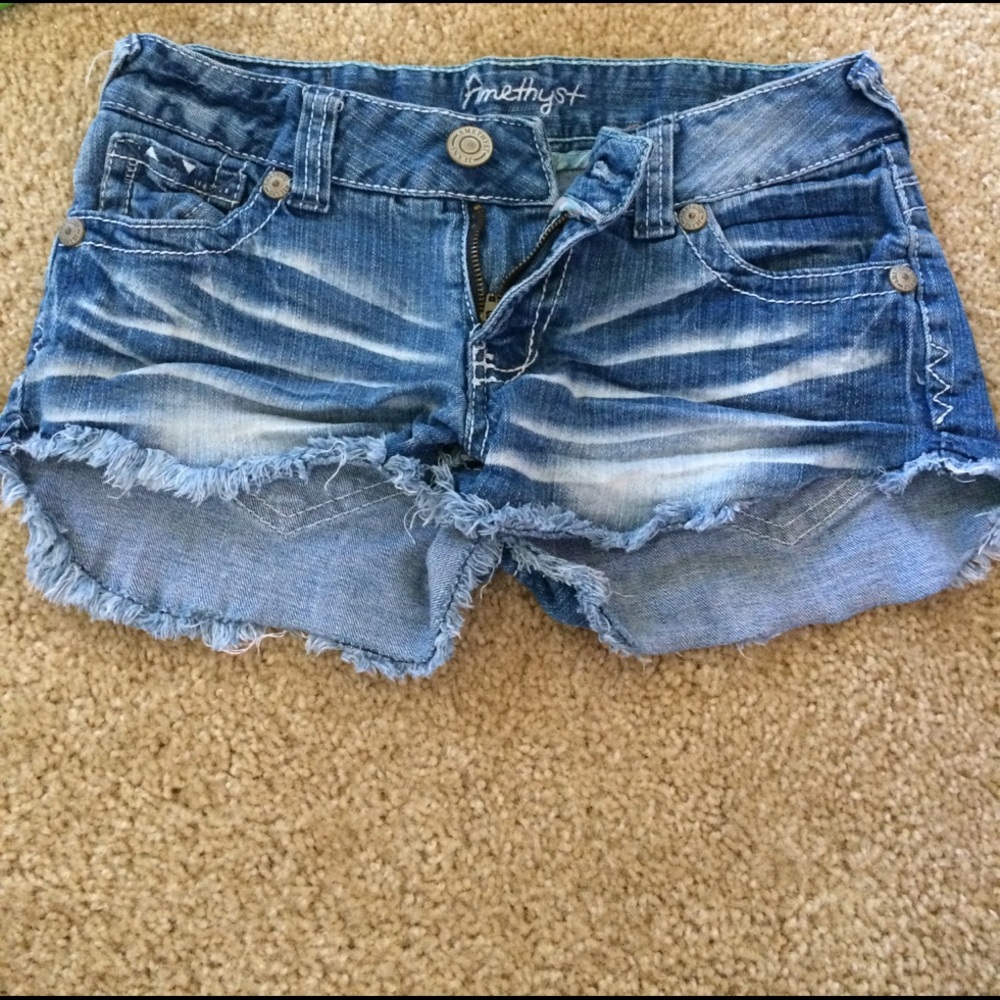 Amethyst jean shorts