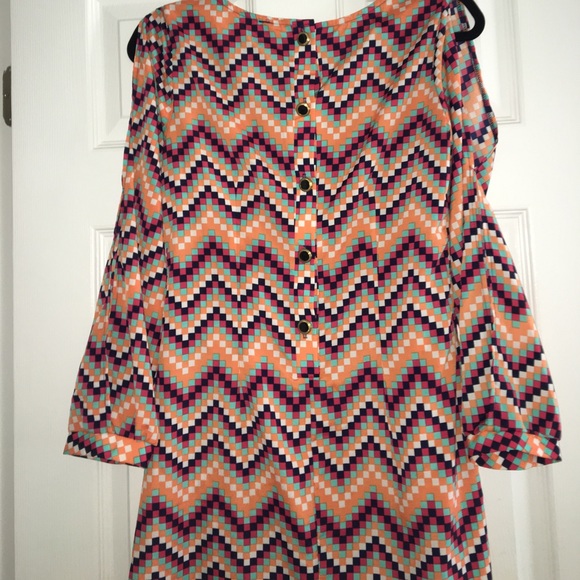 NWOT dress with shoulder slits - Picture 3 of 4