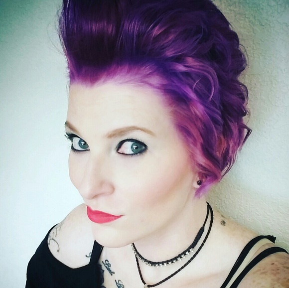 Meet your Posher, Linzy - Picture 5 of 8