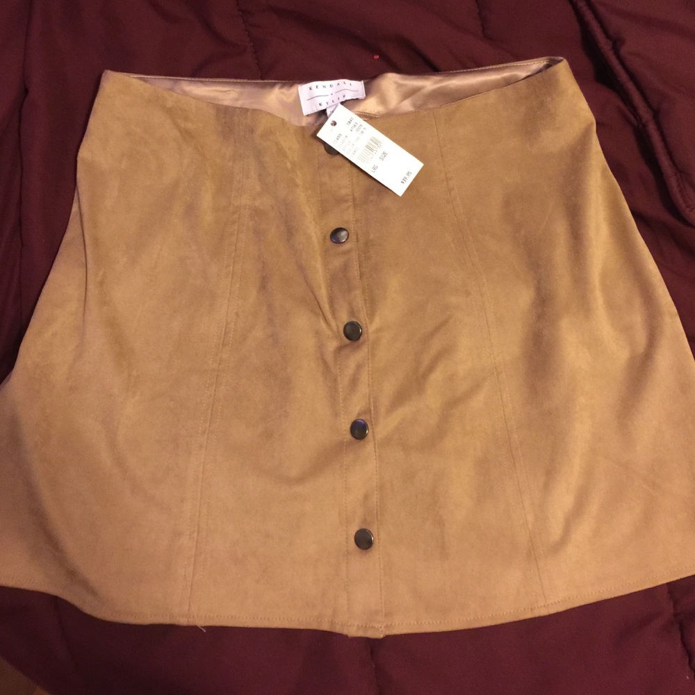 Suede mini skirt!