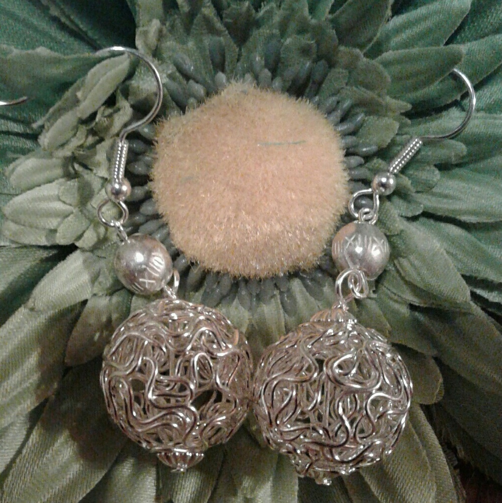 Silvertone dangle handmade earrings