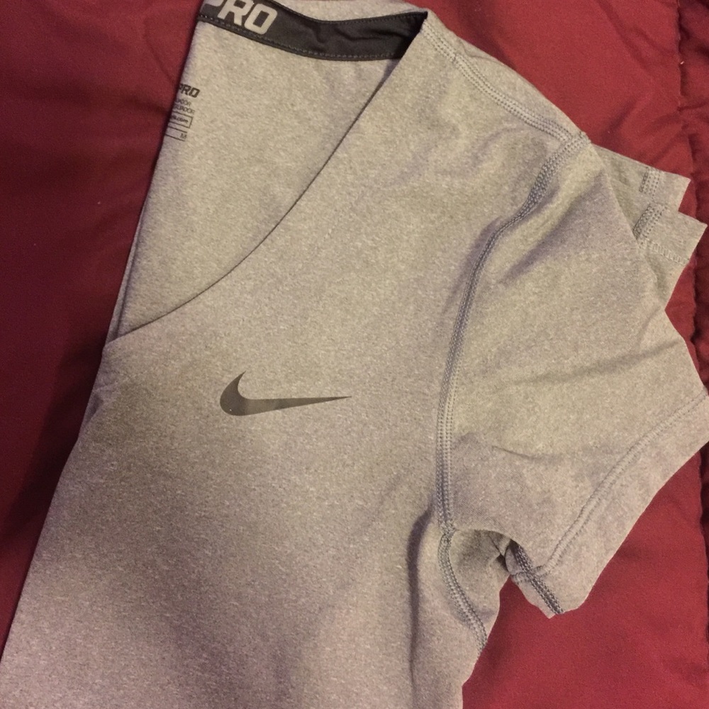 NIKE PRO dri fit tee