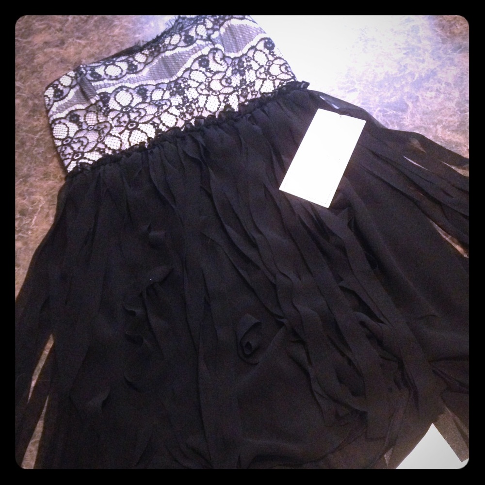 NWT. Strapless dress.