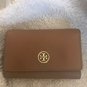 tory burch wallet