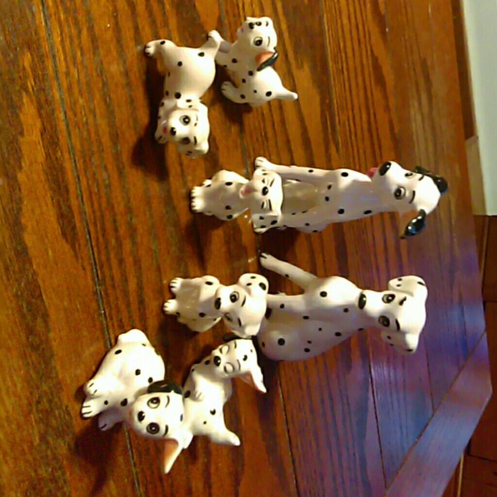 1970s 101 Dalmatian figurines