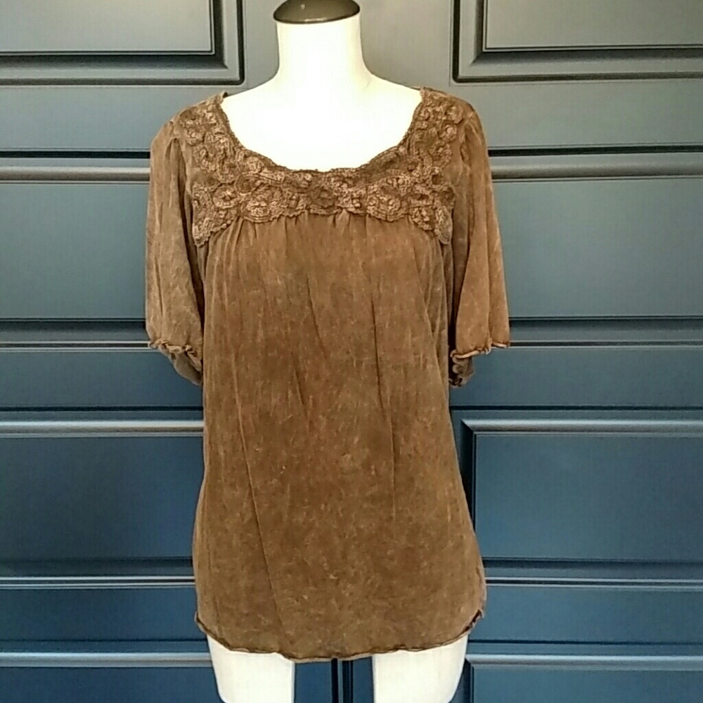 Oneworld Flowy scoop neck top size S