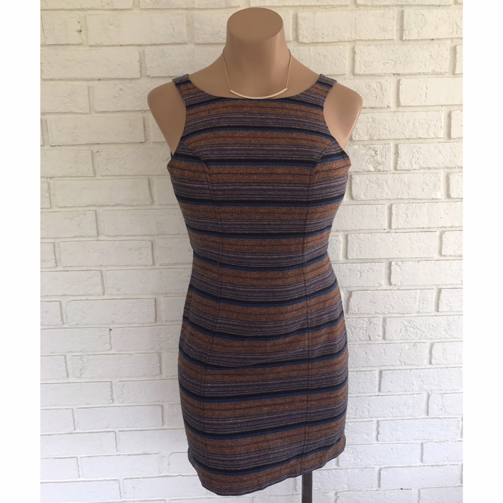 ⚡️SALE⚡️Brown and blue striped laceup back dress