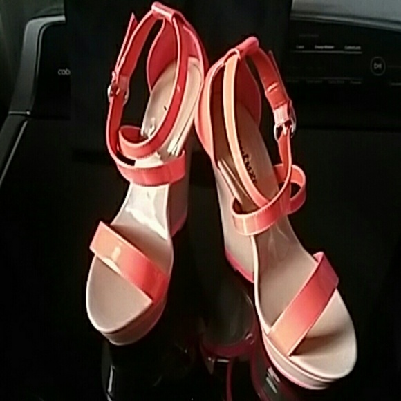 Sandals - Picture 4 of 4