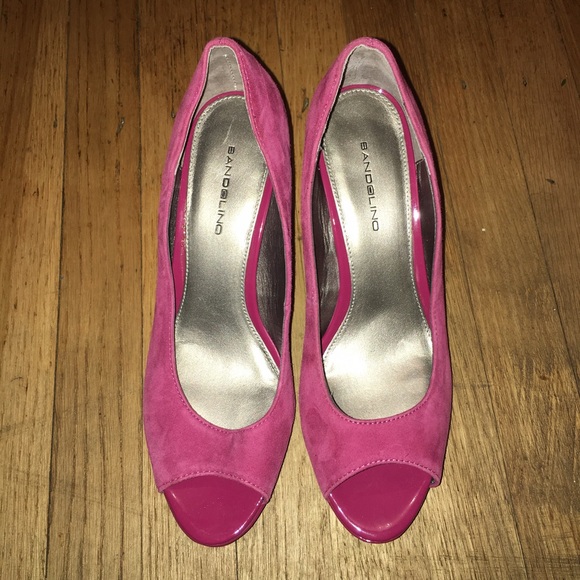 Pink Bandolino Model Pumps - Picture 3 of 3