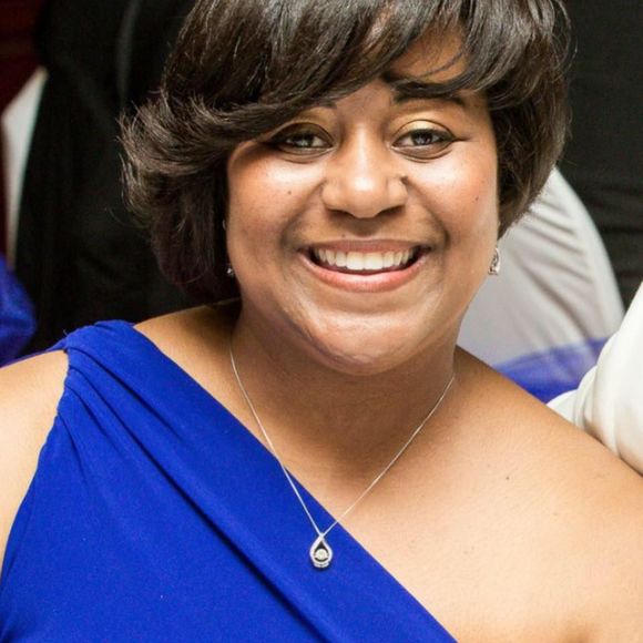 Meet your Posher, Leslie - Picture 1 of 1