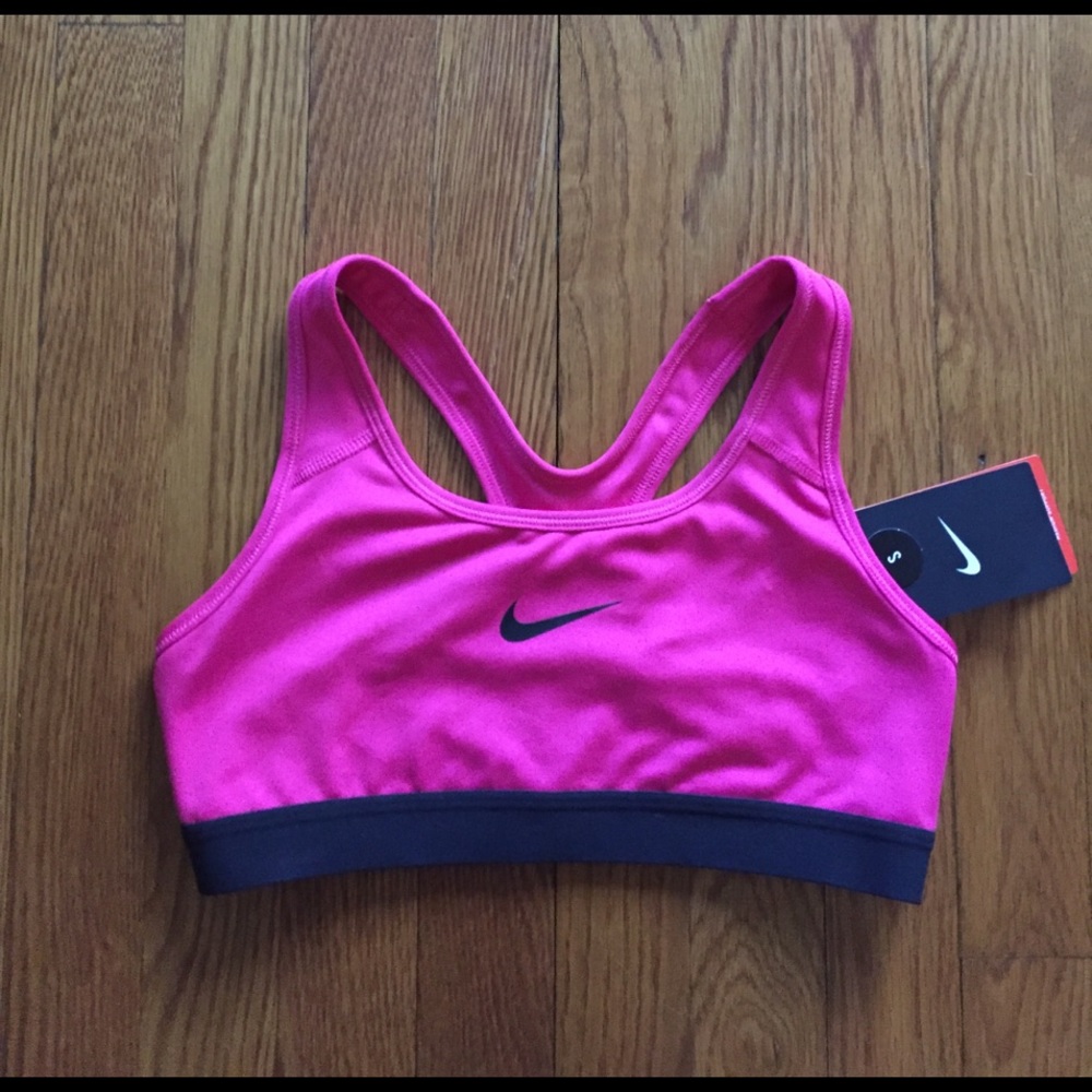Nike medium support training bra size small