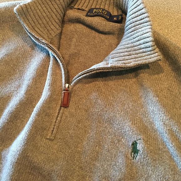 Men's gray wool Polo by Ralph Lauren pullover. - Picture 2 of 4