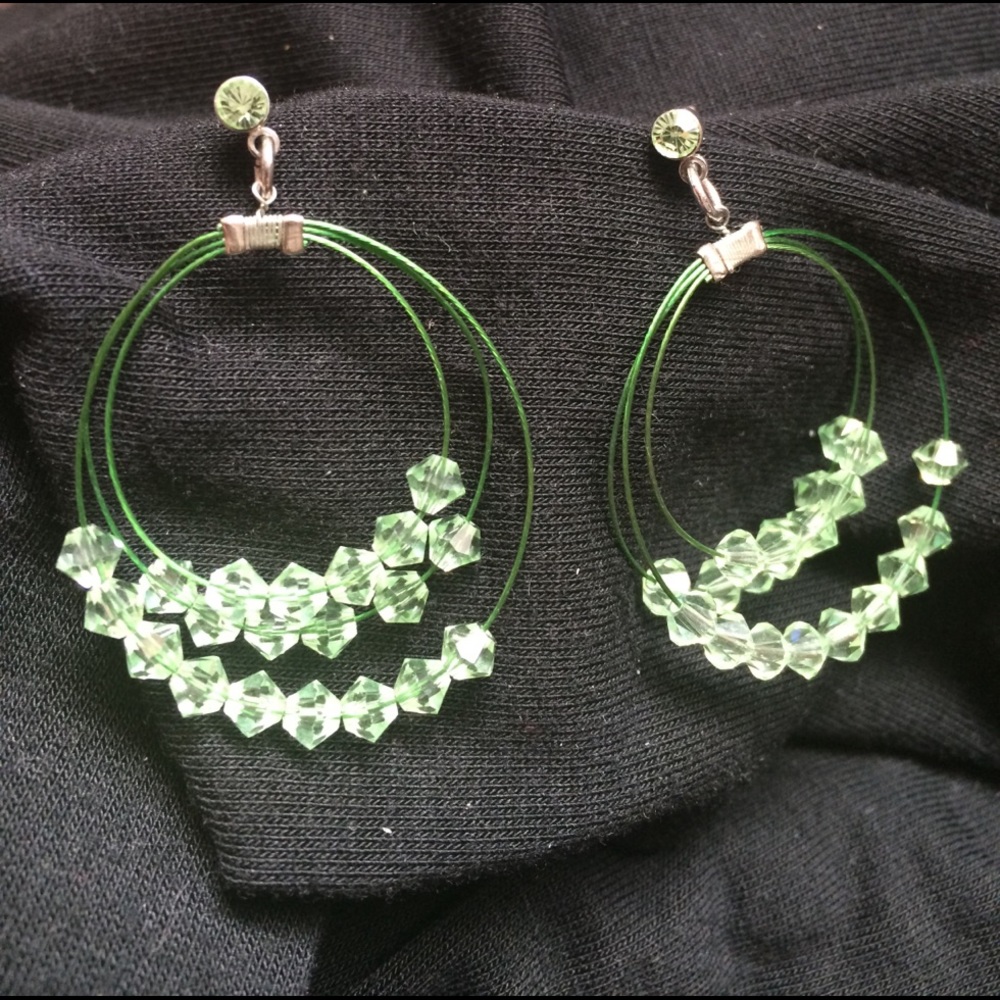 Pretty Green Crystal earrings post type