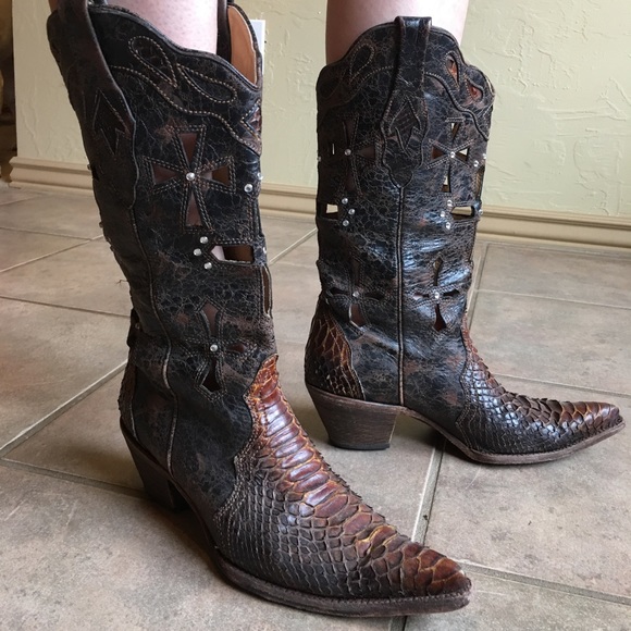 corral alligator boots