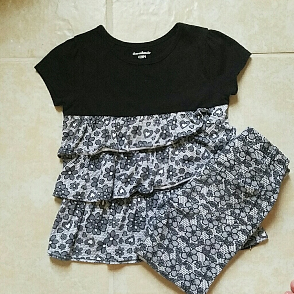 Girls black and white casual outfit size 4t