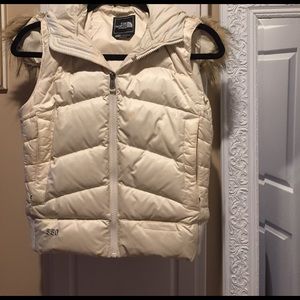 North face vest with removable faux fur collar xs