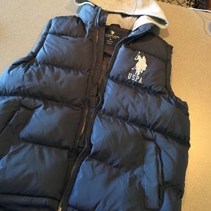 Polo navy blue men's vest with hood