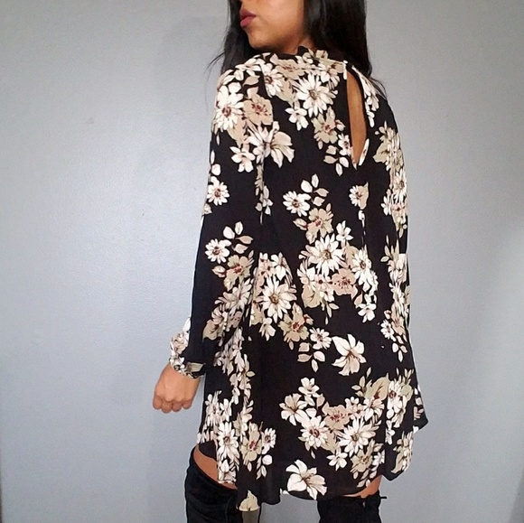 DELICATE BLACK WHITE FLORAL SHIFT DRESS - Picture 4 of 8