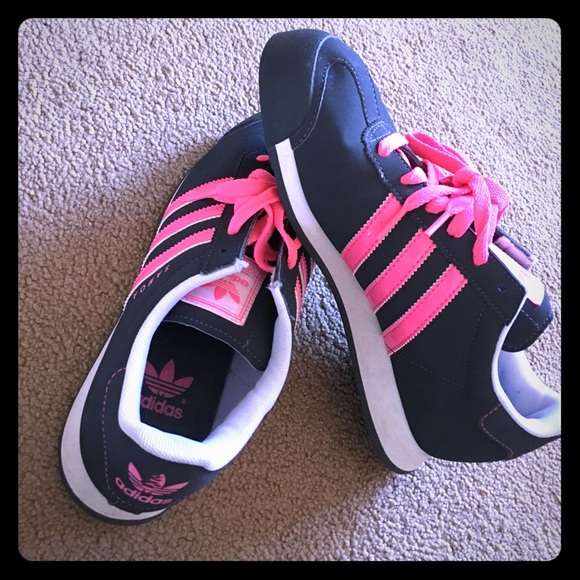 Adidas. - Picture 1 of 1