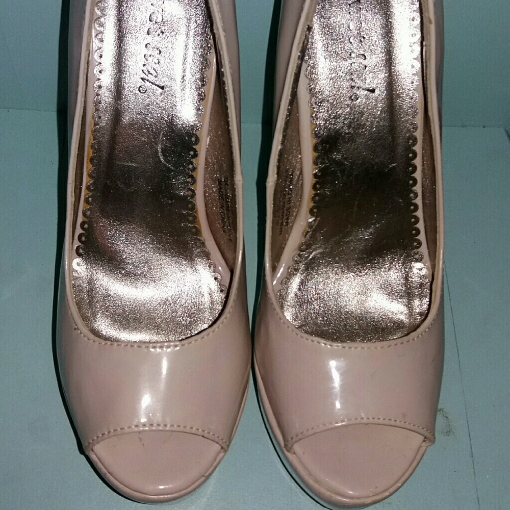 PINK PATENT LEATHER HEELS