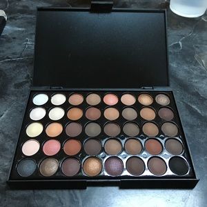 Mini eyeshadow pallet