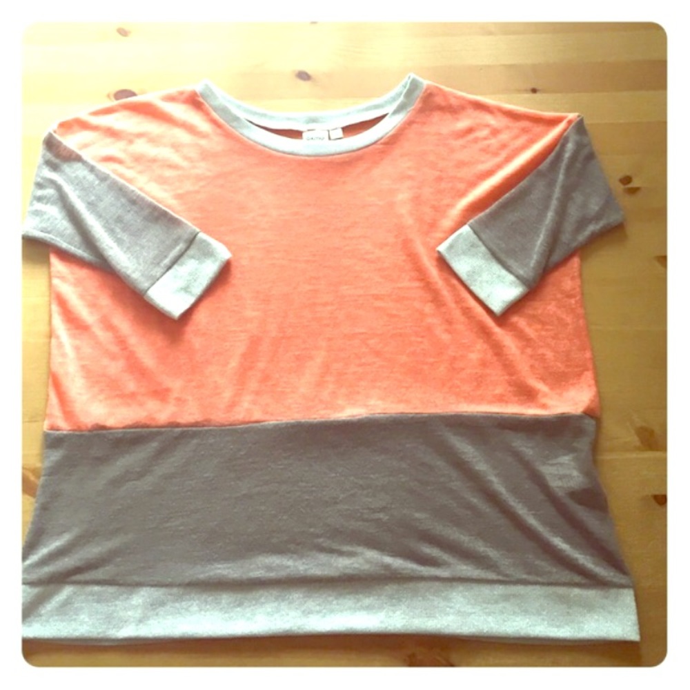 Three quarter sleeve oversized shirt