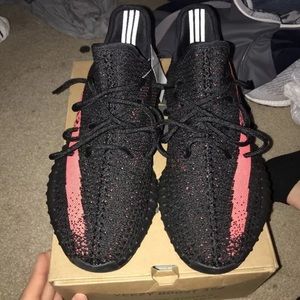 Adidas Yeezy V2/ Red/Black/ size 11.5