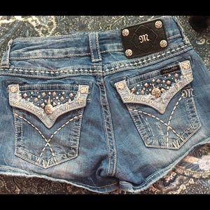 Miss Me 27" shorts jw4288h13