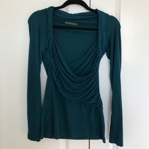 Velvet by graham and Spencer- sweetheart neck top