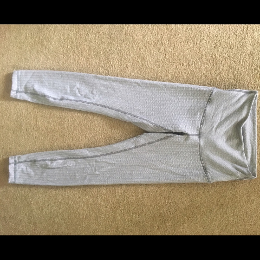 Lululemon wunder under